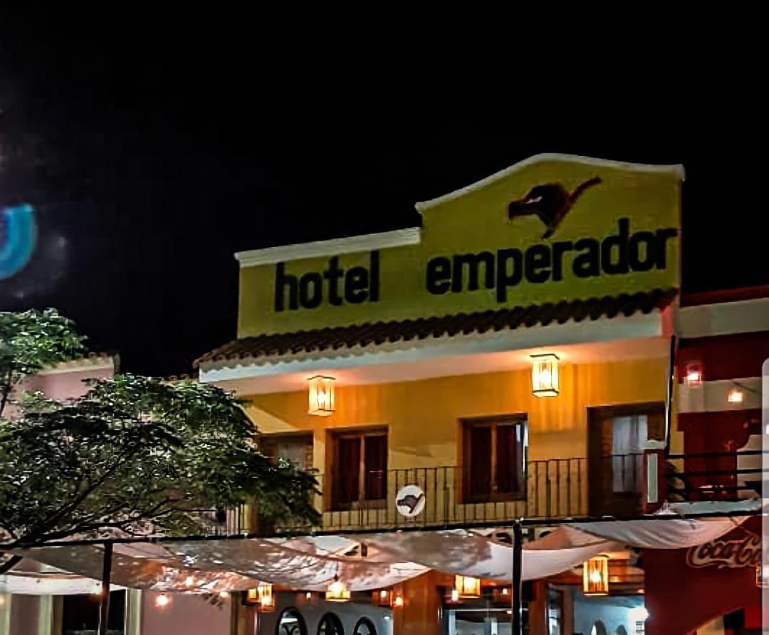 Hotel Emperador Cafayate Exterior photo